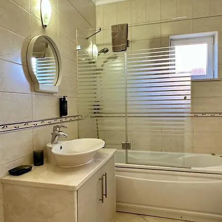 Villa Antonieta - Private Pool - 10 Guests - Albufeira